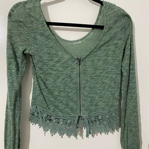 Green cropped long sleeve